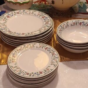 16 piece China Pearl Stoneware  Diane Pattern 6 dinner 6 salad plates and 4 soup
